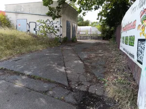 Pronájem zahrady, Plzeň - Doubravka, Rokycanská, 300 m2