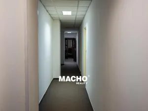 Pronájem skladu, Praha - Vysočany, Freyova, 849 m2