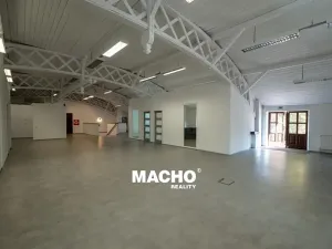 Pronájem skladu, Praha - Vysočany, Freyova, 849 m2