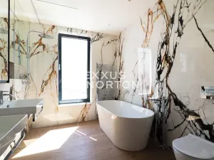 Prodej vily, Praha - Horní Měcholupy, U hostivařského nádraží, 260 m2