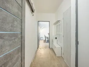 Prodej bytu 3+1, Hředle, 75 m2
