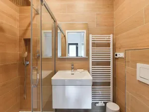 Prodej rodinného domu, Praha - Benice, Na koupaliště, 144 m2