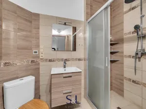 Prodej rodinného domu, Doksy, náměstí Republiky, 470 m2