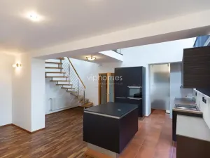 Prodej vily, Praha - Stodůlky, Za Mototechnou, 210 m2