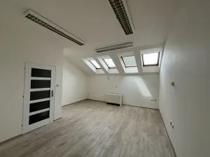 Pronájem kanceláře, Praha, 75 m2
