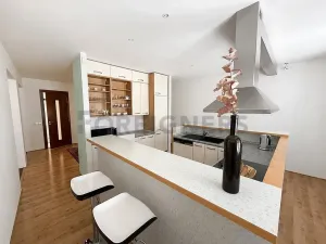 Pronájem bytu 2+kk, Hradec Králové, Malé náměstí, 98 m2