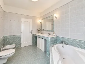 Pronájem vily, Praha, 243 m2