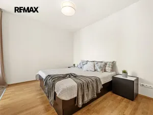 Pronájem bytu 2+kk, Praha - Žižkov, Malešická, 73 m2