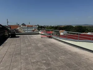 Pronájem bytu 2+kk, Tábor, 9. května, 58 m2