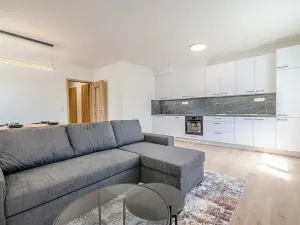 Prodej bytu 2+kk, Mělník, Bezručova, 68 m2