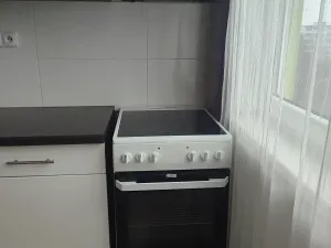 Pronájem bytu 1+kk, Praha - Záběhlice, Topolová, 31 m2