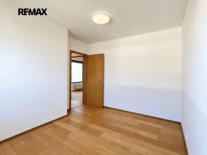 Pronájem bytu 3+kk, Praha - Dolní Chabry, U Traktorky, 77 m2