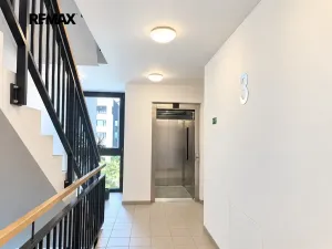 Pronájem bytu 3+kk, Praha - Dolní Chabry, U Traktorky, 77 m2