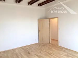 Pronájem bytu 2+kk, Kroměříž, 82 m2