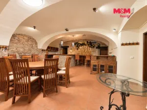 Pronájem restaurace, Kostelec nad Černými lesy - Kostelec nad Černými Lesy, náměstí Smiřických, 71 m2