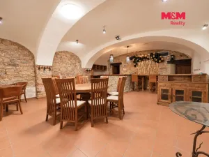 Pronájem restaurace, Kostelec nad Černými lesy - Kostelec nad Černými Lesy, náměstí Smiřických, 71 m2