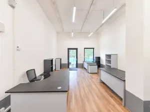 Prodej skladu, Praha - Horní Počernice, Komárovská, 210 m2
