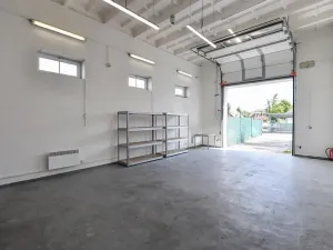 Prodej skladu, Praha - Horní Počernice, Komárovská, 210 m2