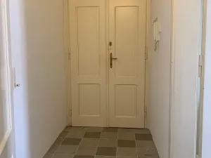 Pronájem bytu 1+kk, Praha - Vršovice, Orelská, 31 m2