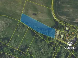 Prodej podílu pole, Kamenice, 1325 m2