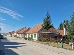 Prodej pozemku pro bydlení, Pouzdřany, Hlavní, 1024 m2
