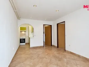 Pronájem bytu 2+kk, Brloh, 34 m2