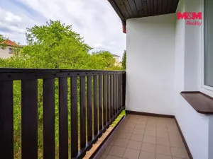 Prodej bytu 3+1, Brloh, 69 m2