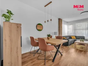 Pronájem bytu 2+kk, Pardubice - Zelené Předměstí, Pod Vinicí, 58 m2