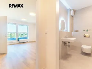 Pronájem bytu 2+kk, Praha - Hlubočepy, Divíškové, 50 m2