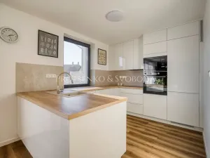 Prodej rodinného domu, Kamenice nad Lipou, Dobšova, 215 m2