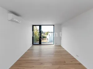 Prodej rodinného domu, Velké Popovice, Malostranská, 350 m2