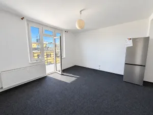 Pronájem bytu 1+kk, Praha - Vršovice, K louži, 35 m2