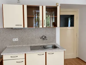 Pronájem bytu 1+kk, Praha - Vršovice, K louži, 32 m2