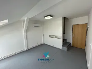 Pronájem bytu 2+kk, Teplice, Zemská, 47 m2