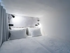 Prodej bytu 1+kk, Praha - Karlín, Prvního pluku, 18 m2