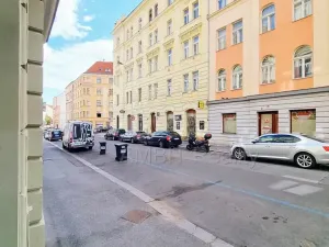 Pronájem obchodního prostoru, Praha, Bořivojova, 49 m2