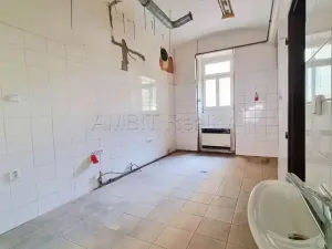 Pronájem obchodního prostoru, Praha, Bořivojova, 49 m2