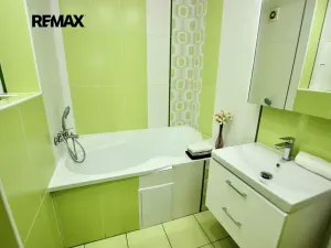 Pronájem bytu 3+kk, Loděnice, Za GZ, 64 m2