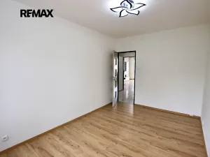 Pronájem bytu 3+kk, Loděnice, Za GZ, 64 m2