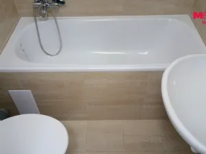 Pronájem bytu 1+kk, Praha - Holešovice, Bubenská, 21 m2