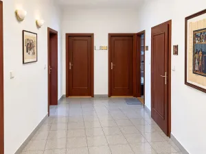 Pronájem kanceláře, Hradec Králové, Kollárova, 116 m2