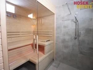 Prodej rodinného domu, Holubice, 240 m2