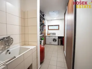 Prodej rodinného domu, Holubice, 240 m2
