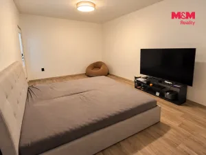 Pronájem bytu 2+1, Hradec Králové - Nový Hradec Králové, Brožíkova, 60 m2