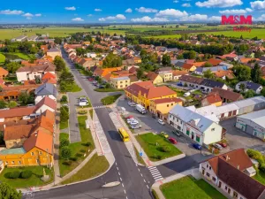 Pronájem obchodního prostoru, Křinec, Náměstí, 439 m2