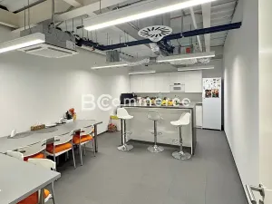 Pronájem kanceláře, Brno, Lazaretní, 150 m2