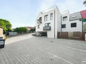 Prodej bytu 3+kk, Praha - Dolní Chabry, Kobyliská, 95 m2