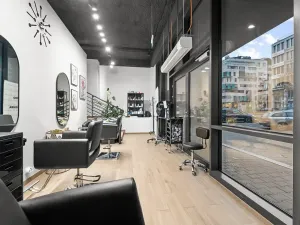 Pronájem obchodního prostoru, Praha - Karlín, Sokolovská, 179 m2