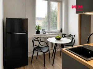 Pronájem bytu 1+1, Pardubice - Zelené Předměstí, Benešovo náměstí, 39 m2