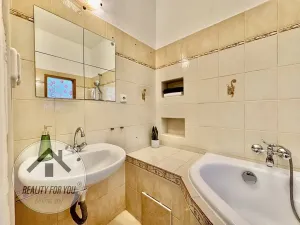 Prodej bytu 2+1, Praha - Libeň, náměstí Dr. Václava Holého, 80 m2